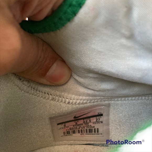 (Sold) Nike Lebron Soldier XII Irish, Size 9 - Picture 4 of 8